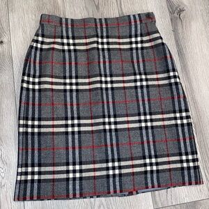 Vintage Burberry’s Gray Plaid Wool Skirt S